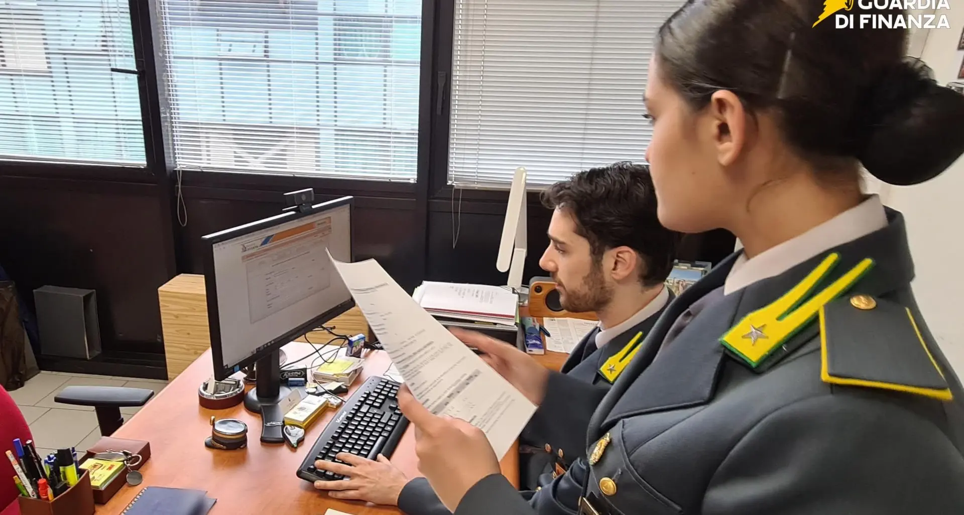 Sfruttamento di manodopera agricola: sequestrati 790.000 euro a imprenditore e familiari