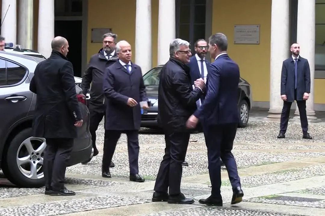 Milano, al via vertice Comitato ordine e sicurezza dopo weekend di scontri e saccheggi