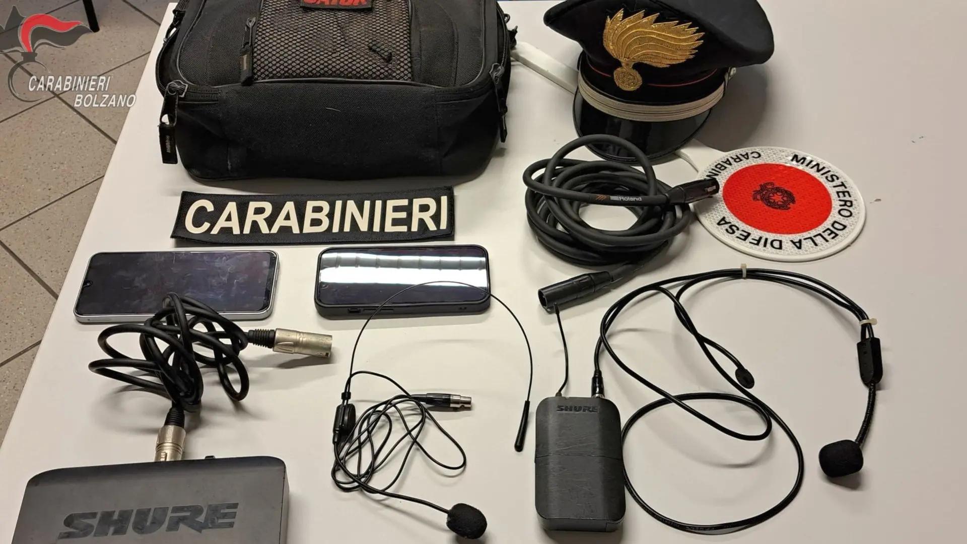 Tentano la truffa del finto carabiniere, ma l'anziana li incastra: due arresti