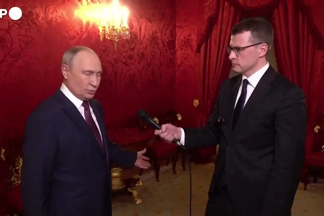 Putin apre a un vertice con Trump e Zelensky: “Possiamo negoziare”