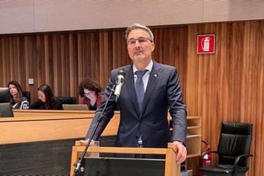 Emergenza casa, Kompatscher: «Troppi alloggi sottratti ai residenti dal turismo»