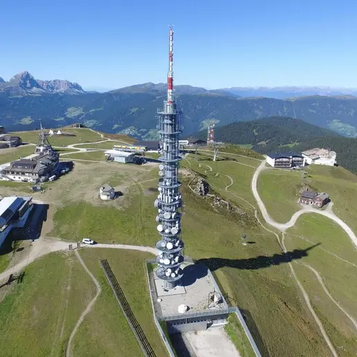 Plan de Corones cambia nome in «Kronplatz Dolomites», protesta dei ladini: «Un grave danno»
