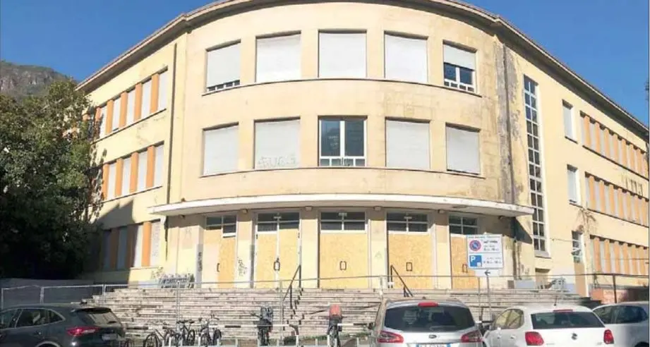 Cantiere Polo, via 140 parcheggi. I residenti: promesse disattese
