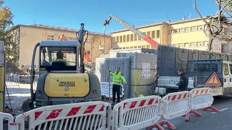 Piazza Vittoria: si parte il 23 novembre. Piazza Mazzini, «sabato spazio alle auto»