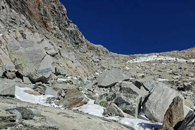 Valle Aurina, ritrovato un fusto di birra perso sul ghiacciaio oltre 50 anni fa