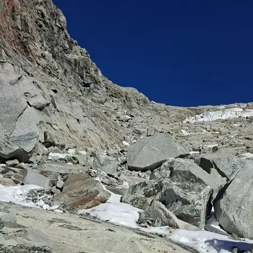 Valle Aurina, ritrovato un fusto di birra perso sul ghiacciaio oltre 50 anni fa