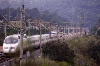 Tragedia ferroviaria in Spagna: scontro tra treni ad alta velocità