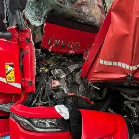 Incidente sull’A22 a Campo di Trens: tre camion coinvolti, un ferito