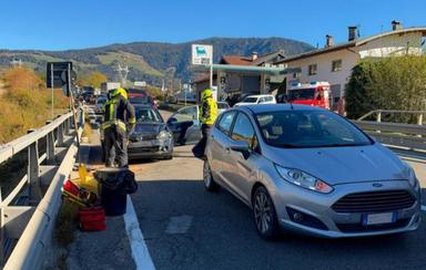 Sciaves, tamponamento sulla statale: due feriti lievi