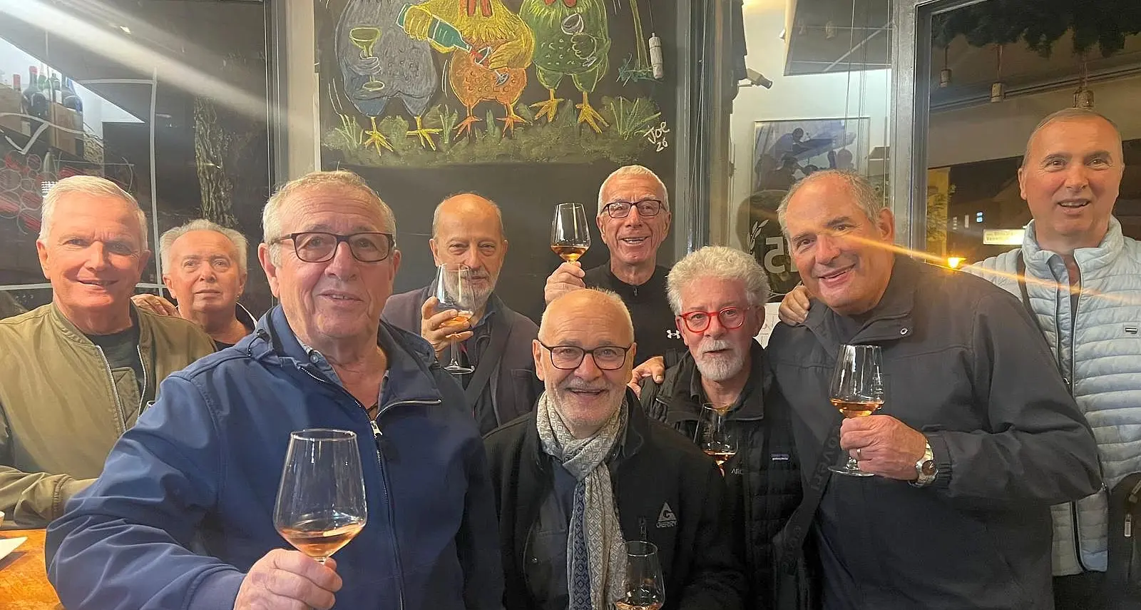 Compagni alle elementari, amici per sempre: la quinta del 1965 si ritrova