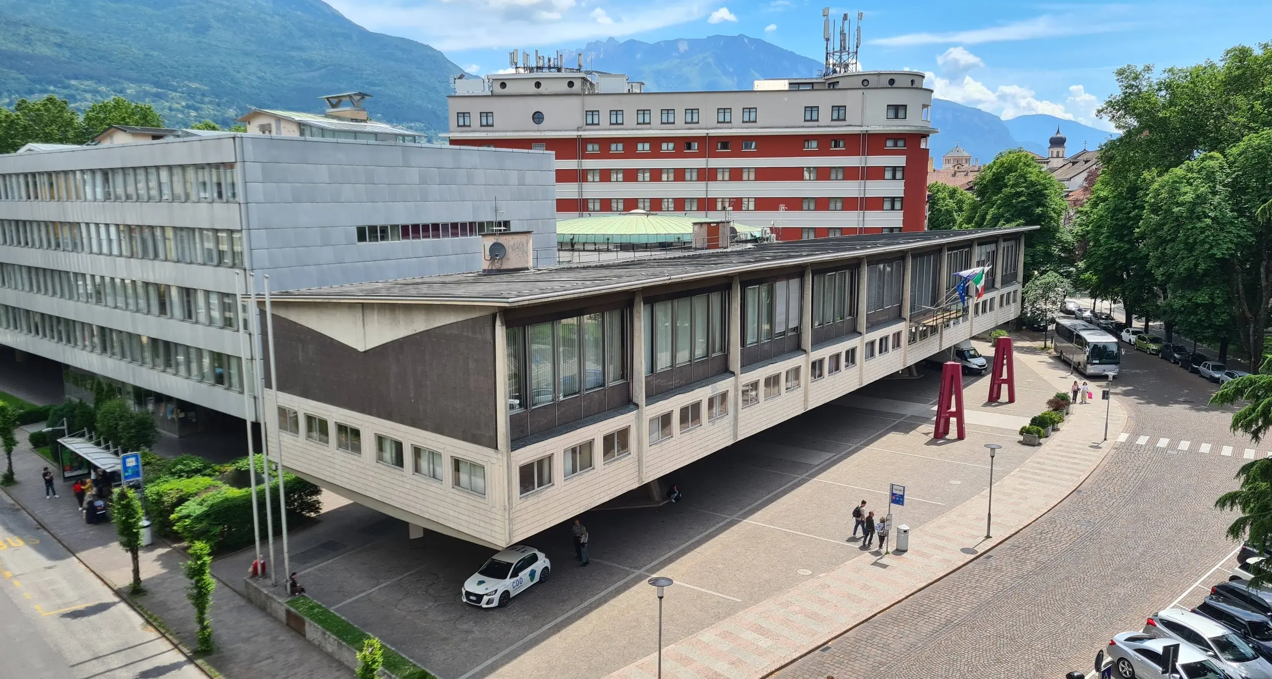 Approvato il bilancio regionale di Trentino-Alto Adige: 429 milioni per il 2027