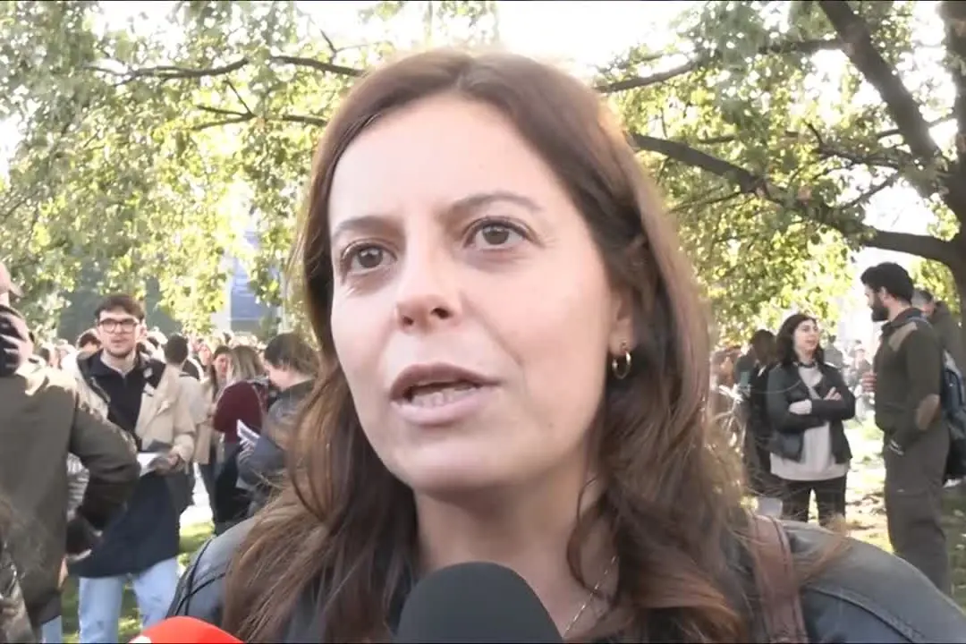 Ilaria Salis a Milano: \"In piazza nonostante il terrorismo mediatico\"