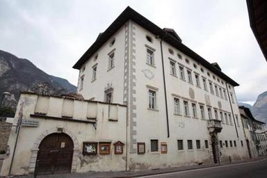 Salorno, oltre 632 mila euro per la nuova scuola di musica: arredi e strumenti nel Palazzo della Signoria
