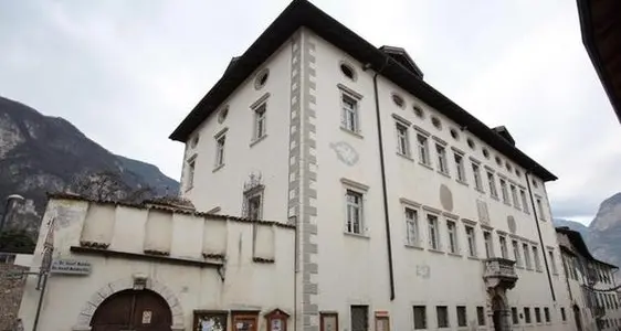 Salorno, oltre 632 mila euro per la nuova scuola di musica: arredi e strumenti nel Palazzo della Signoria
