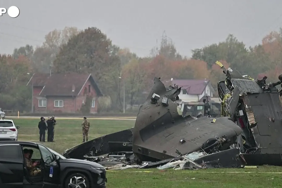 Elicottero caduto, Crosetto in Bosnia sul luogo dell'incidente