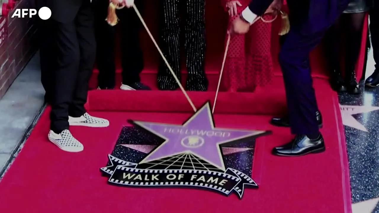 Sulla Hollywood Walk of Fame brilla la stella dei B-52s