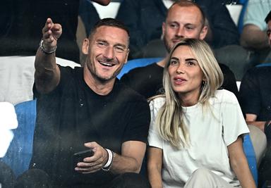 Noemi Bocchi concorrente a Ballando con le Stelle, l'ironia di Totti sui social