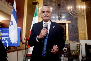 Presidente comunità ebraica di Milano: 'Rabbino preso a botte alla fermata del bus'