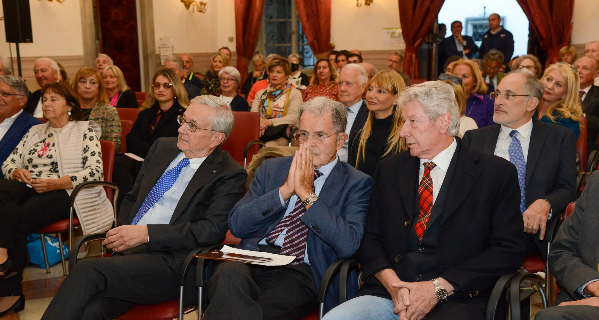 Prodi a Bolzano: «Bolzano è l’unico esempio possibile per l’Ucraina»