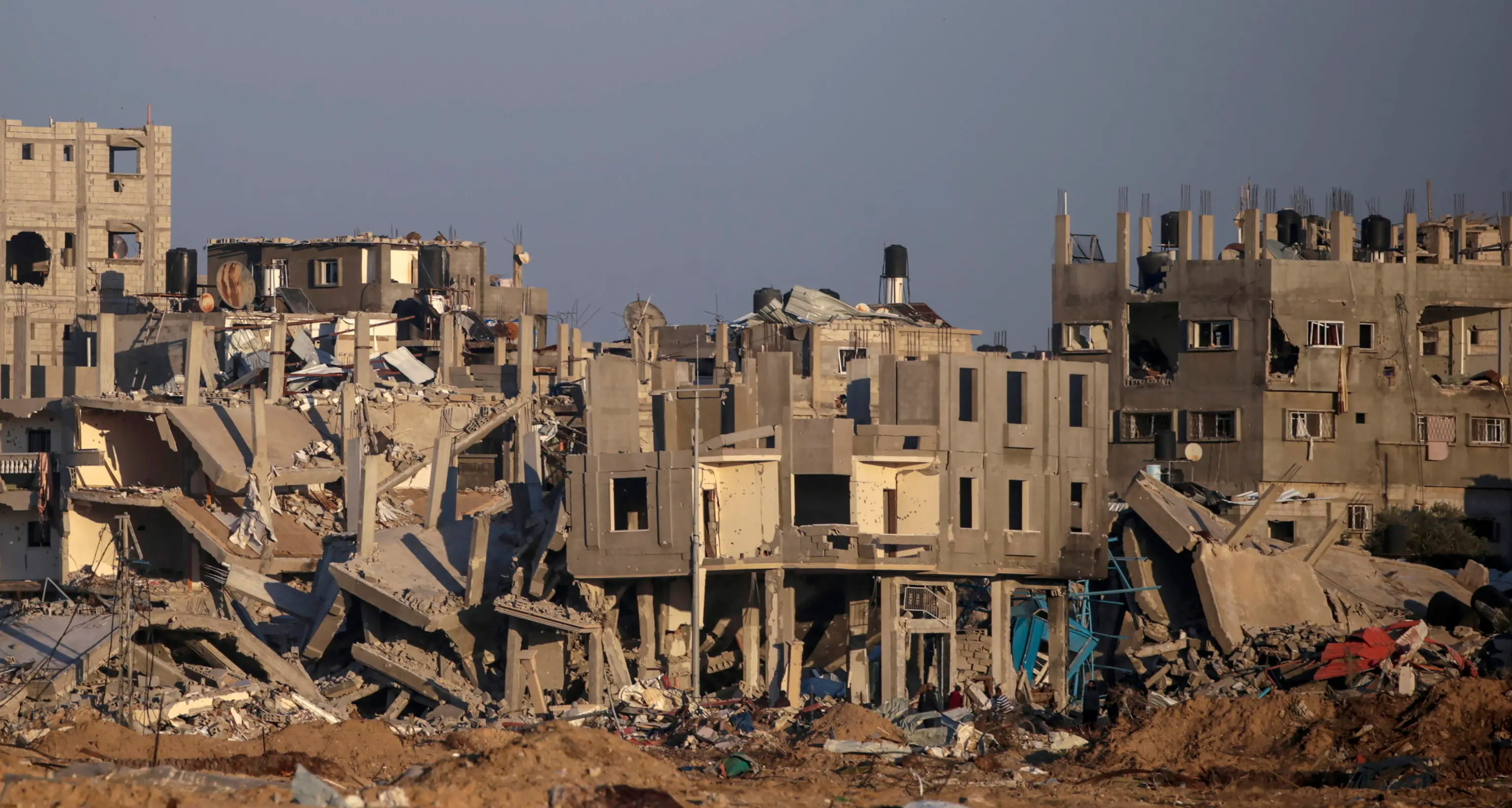 Gaza, media: 6 morti in raid di Israele su campo profughi Bureij