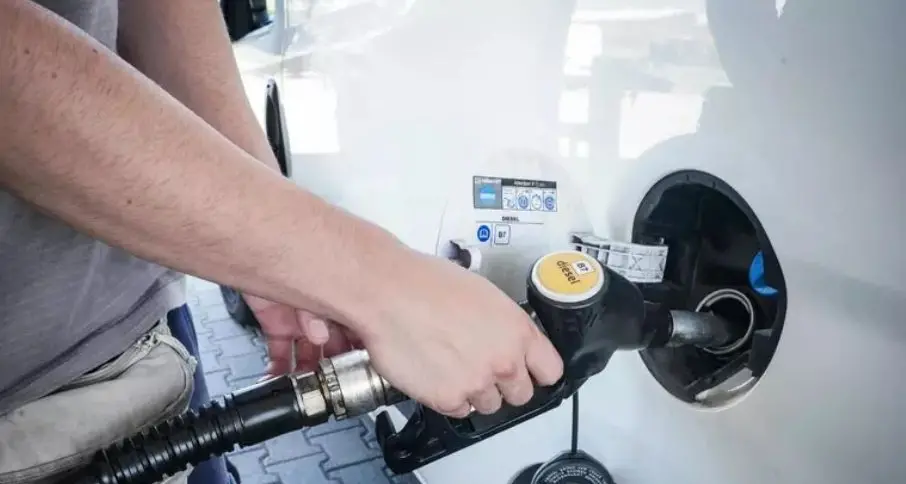 Caro-carburanti: superati i 2 euro per il diesel in Alto Adige