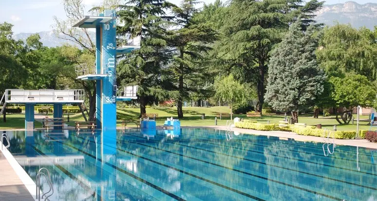 Lido di Bolzano, si parte il 18 maggio: nuotate anche all’alba e in pausa pranzo