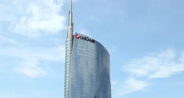Unicredit: utile semestre a 1,9 miliardi, trimestre sopra stime