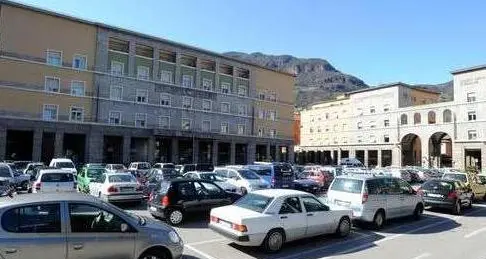 Piazza Vittoria, il garage si farà Costi esplosi: 55 mila euro un box