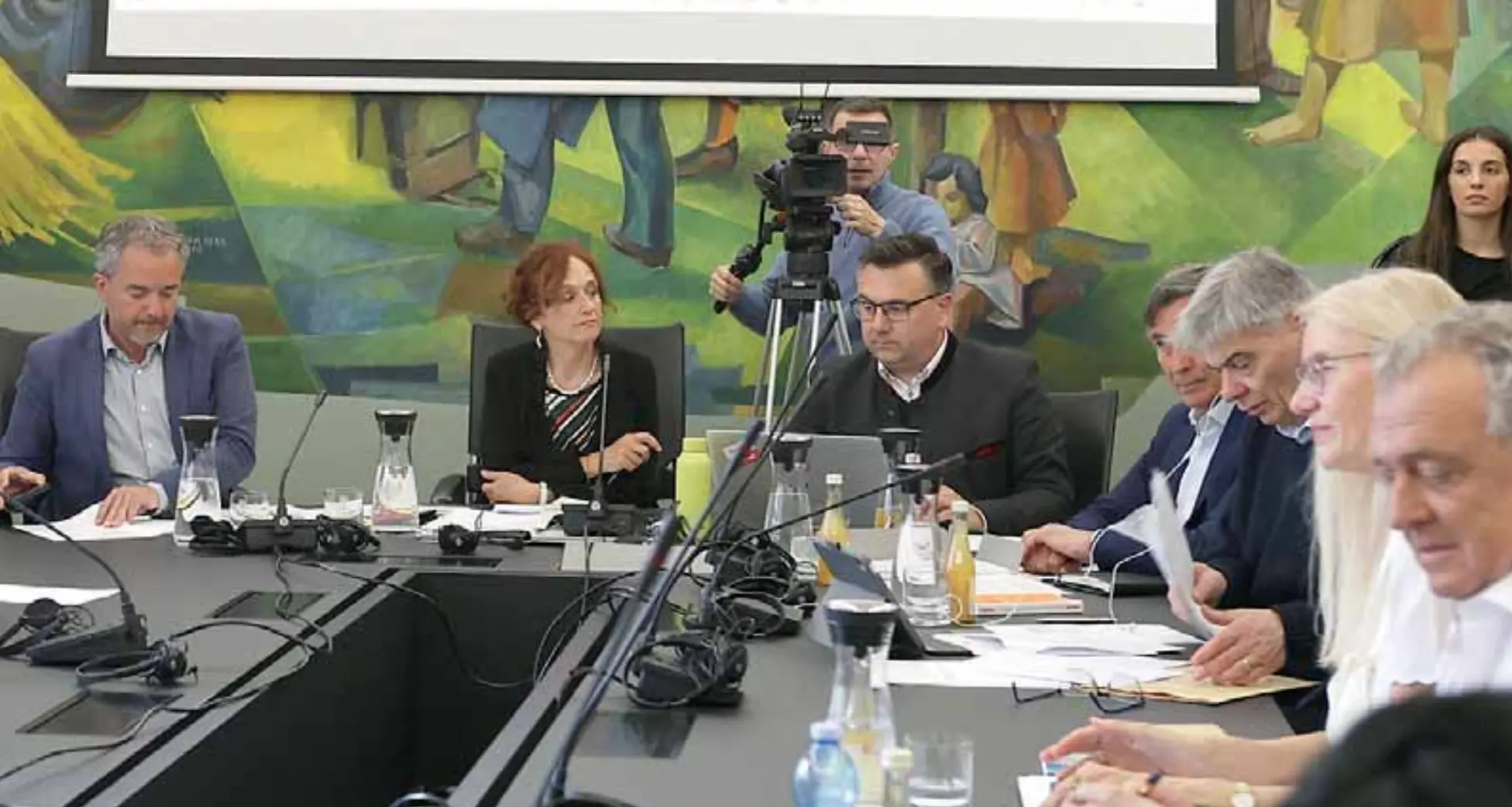Parere positivo sulla riforma dello Statuto: anche l’opposizione vota «sì»