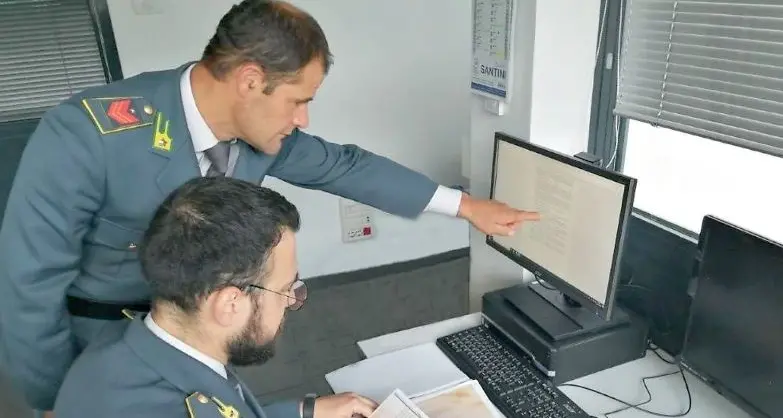 Scuola, truffa da 474mila euro sui contributi della Provincia