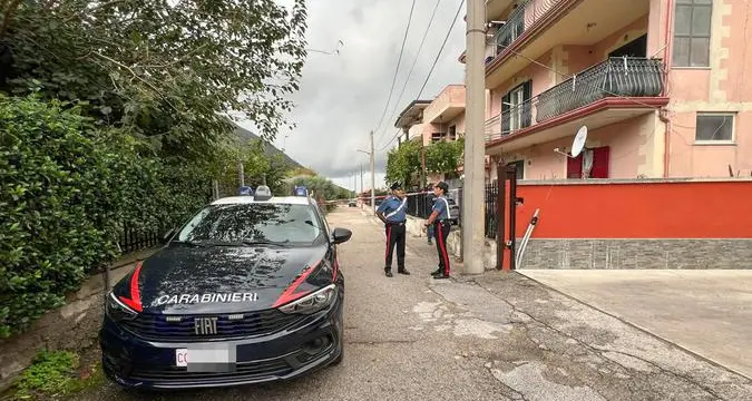 Femminicidio nel Casertano, la drammatica telefonata dei figli: \"Papà ha ucciso mamma\"