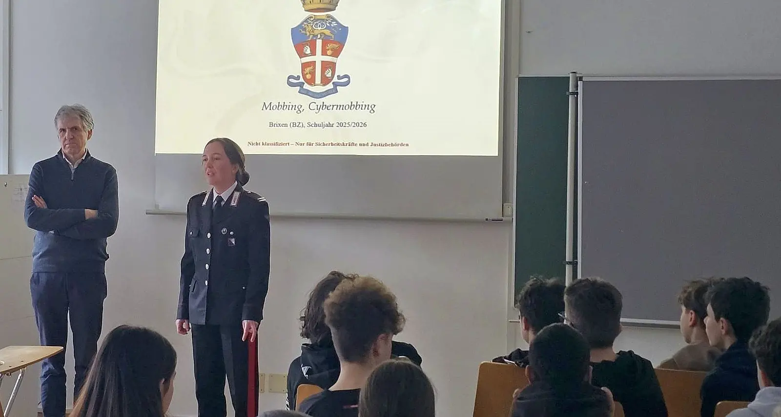 Bullismo e cyberbullismo, i carabinieri incontrano gli studenti a Bressanone