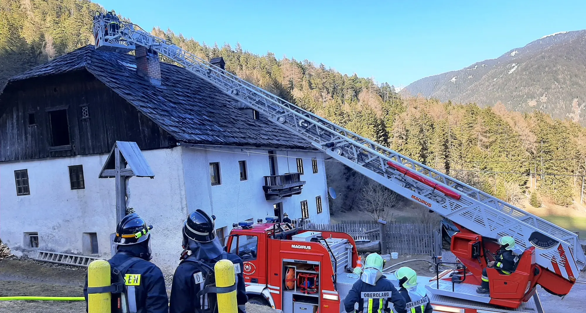 Altro incendio in un sottotetto: in Alto Adige sono numerosi gli interventi dei vigili del fuoco