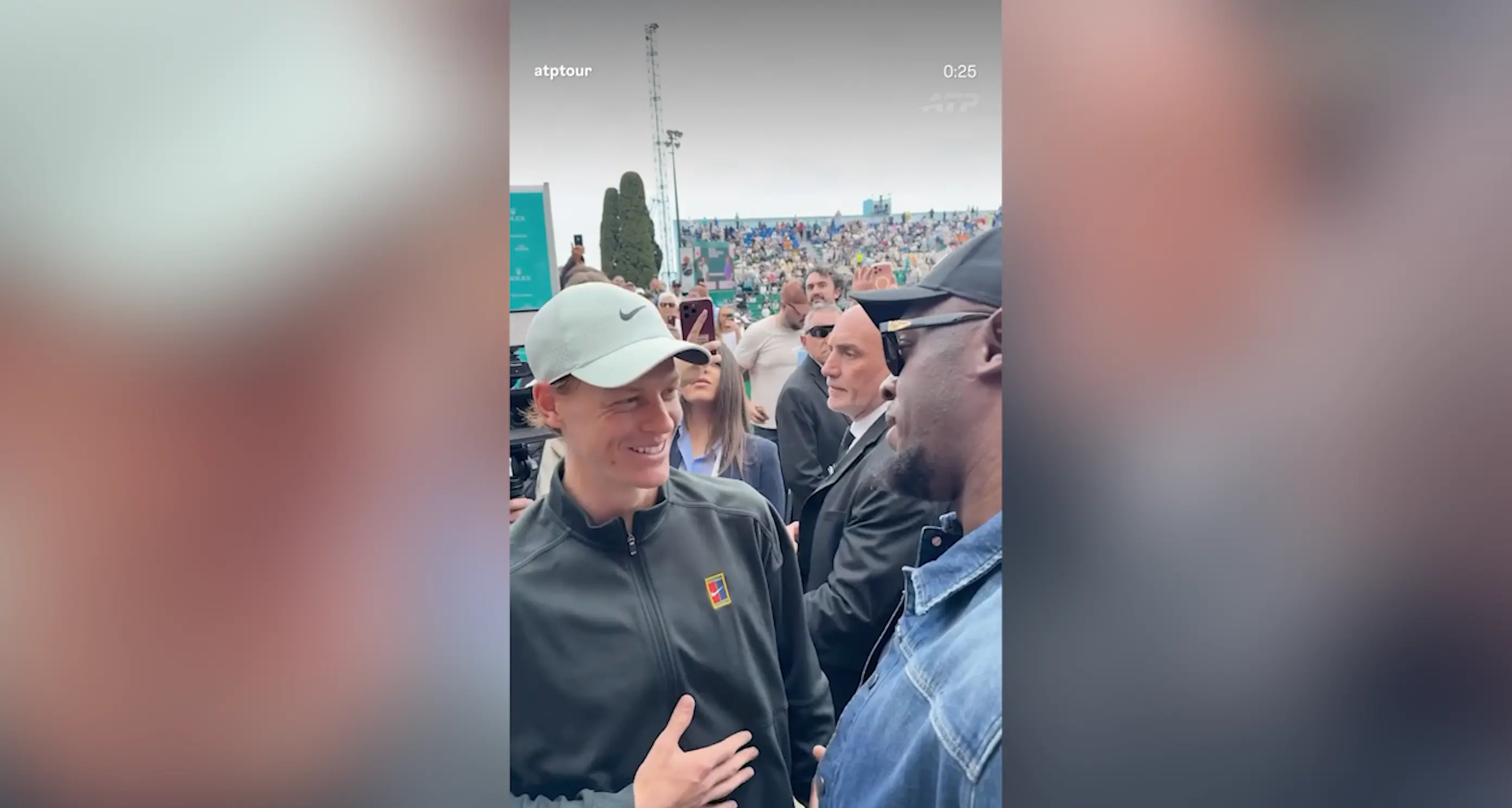 Sinner e l’abbraccio con Usain Bolt: «Bello essere seguiti da una leggenda»
