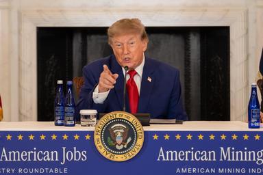 'Trump, 'ho le capacità per decapitare l'Iran, lo scoprirete'