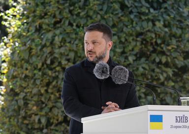 Zelensky, 'raid russi su aeroporti dove è possibile arrivo degli inviati Usa'