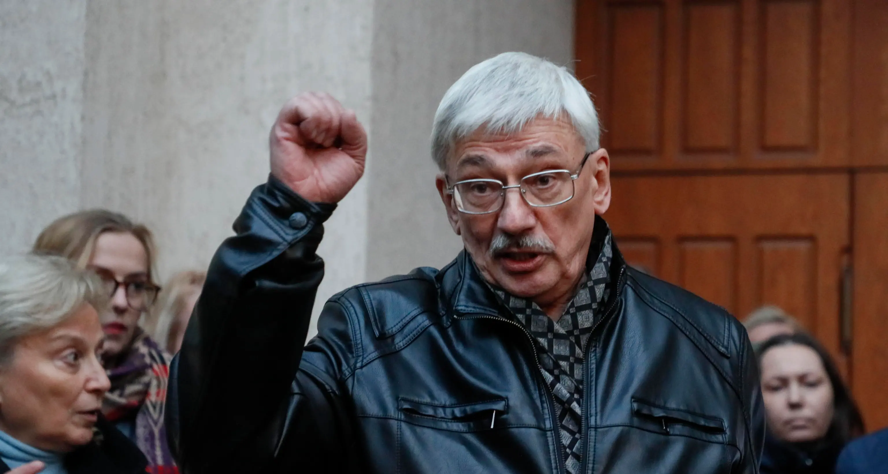 Russia: chiesti 3 anni di reclusione per dissidente Orlov