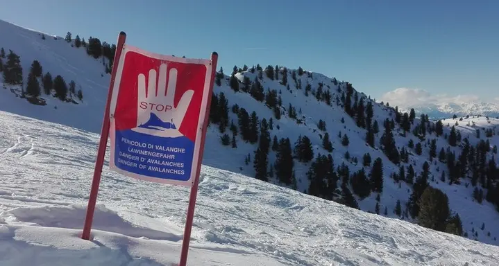 Raddoppiati i morti sotto le valanghe in Europa: questo inverno sono stati 136