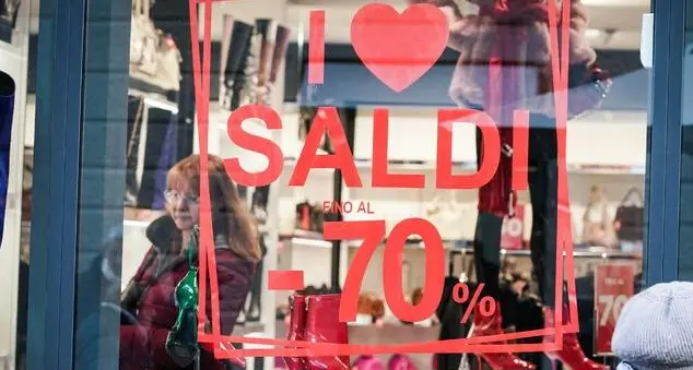 Stagione iniziata troppo tardi «Spostate i saldi al 3 febbraio»