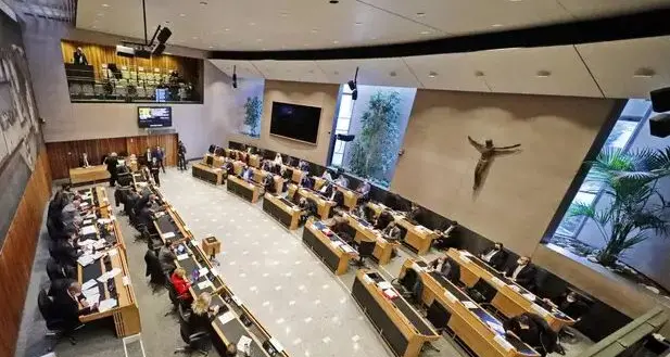 Bocciata la mozione per chiedere le dimissioni del vescovo Muser