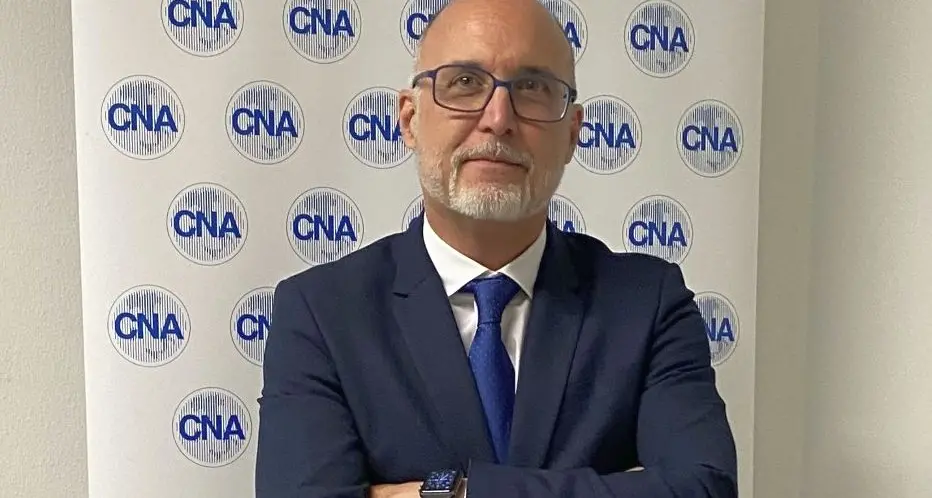 Rincari carburanti per crisi Iran: CNA Fita chiede aiuti urgenti
