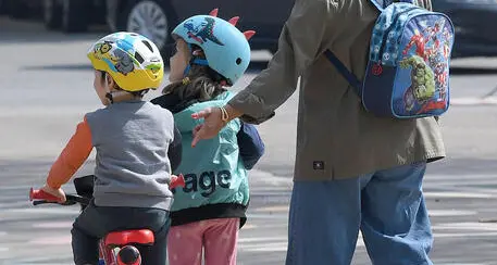 La Consulta: ai figli il cognome di entrambi i genitori