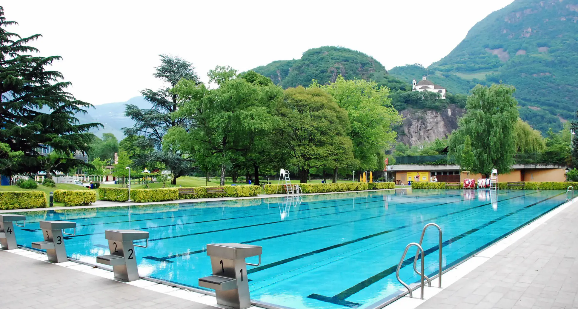 Riapre domani il lido di Bolzano, ingressi contingentati
