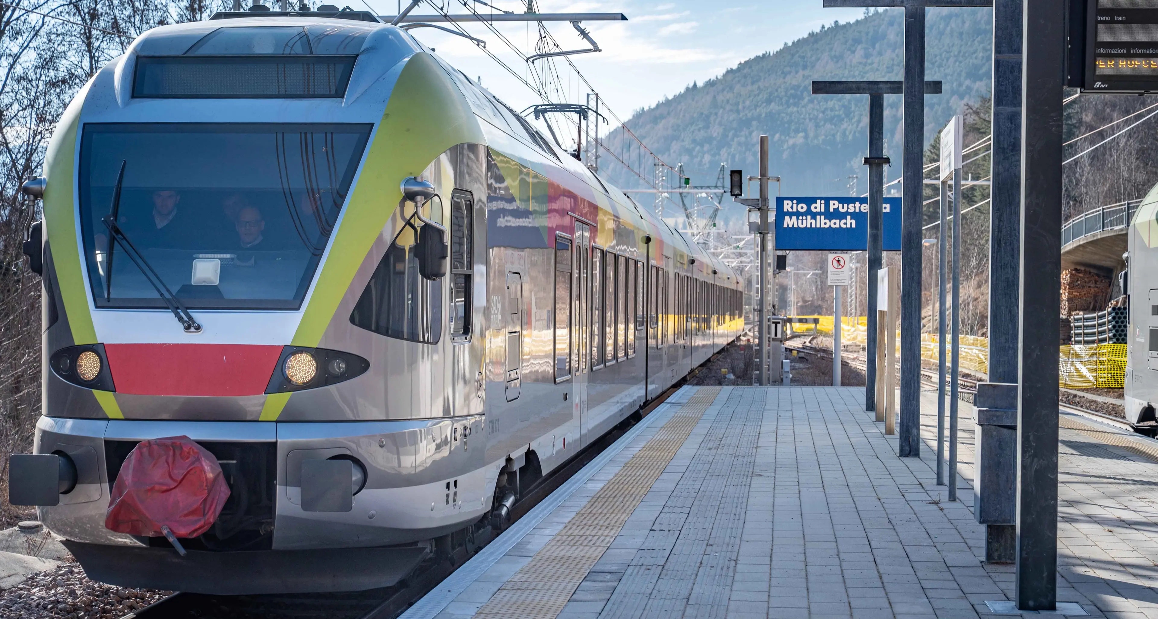 Anterselva, traffico verso l’arena: “Arrivare prima e usare i treni”