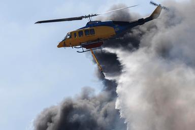 Due pompieri greci morti in un incendio boschivo a Creta
