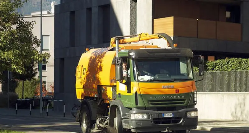 Pulizia primaverile a Bolzano, stop parcheggi di notte dal 23 marzo