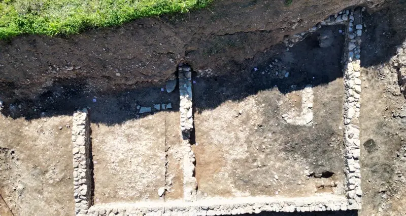 Archeologi portano alla luce una fucina di epoca romana a Egna