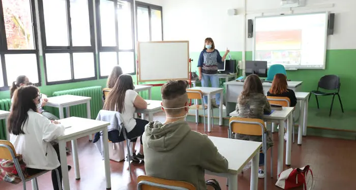 Bianchi, coinvolge famiglie e insegnanti sulla futura organizzazione scolastica attraverso un questionario