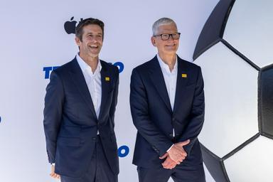 Oggi l'ultimo giorno di Cook alla guida di Apple, si apre l'era Ternus