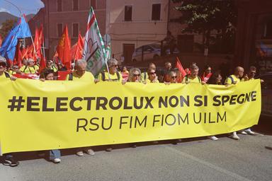 Sindacati, il numero di esuberi di Electrolux resta troppo elevato